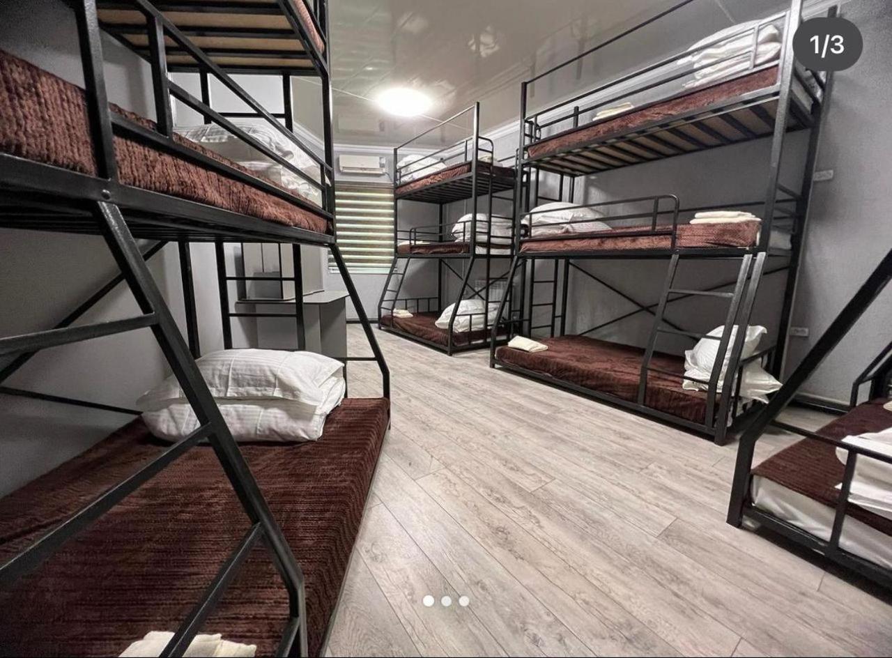 Kuze Hostel Alma-Ata Exteriör bild
